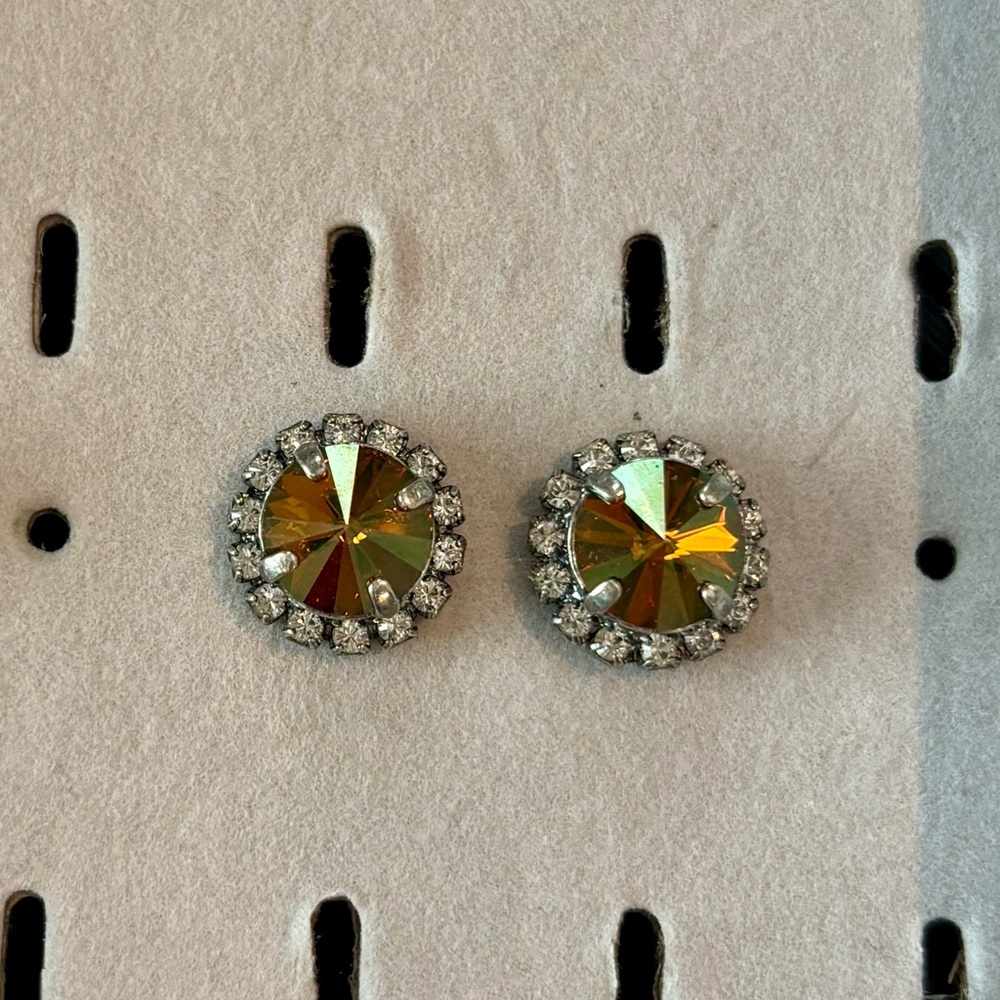 Sabika Grace Stud Earrings
